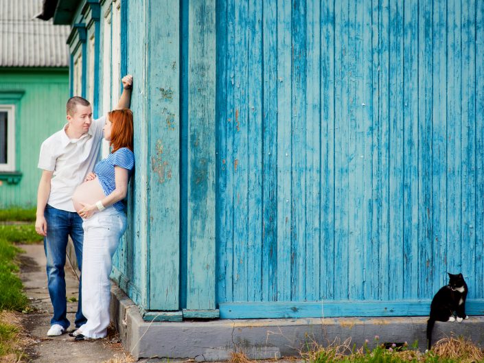 Fotograficzne sesje ciążowe w plenerze